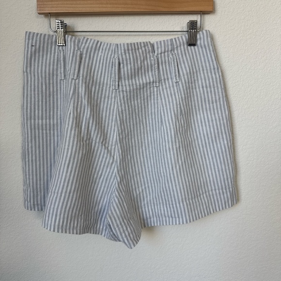 Abercrombie & Fitch Women's Blue and White Striped Shorts with Belt - Picture 2 of 8